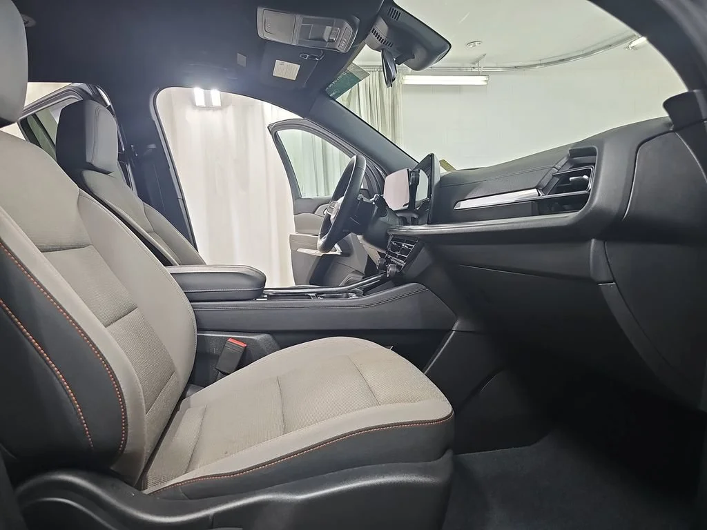 Used 2025 Sterling Gray Metallic Chevrolet LT image 13