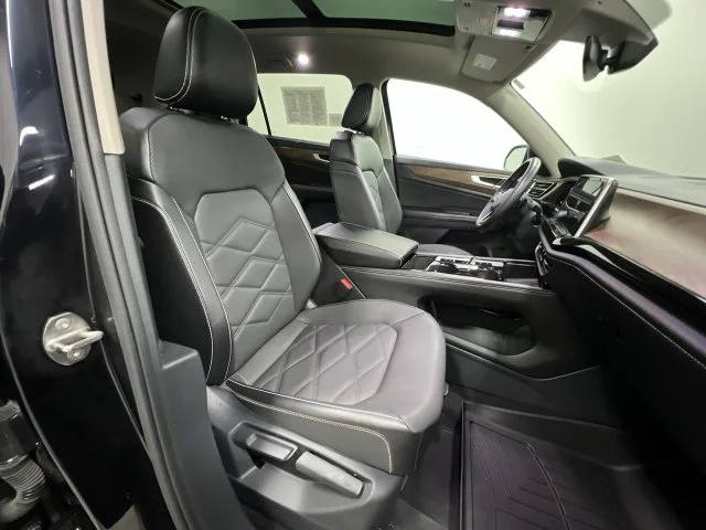 2024 Volkswagen Atlas SE w/Tech - Photo 27
