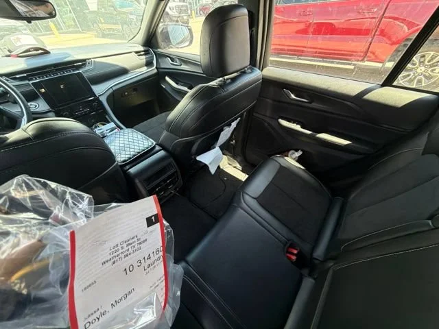 Used 2023 White Jeep Altitude image 8
