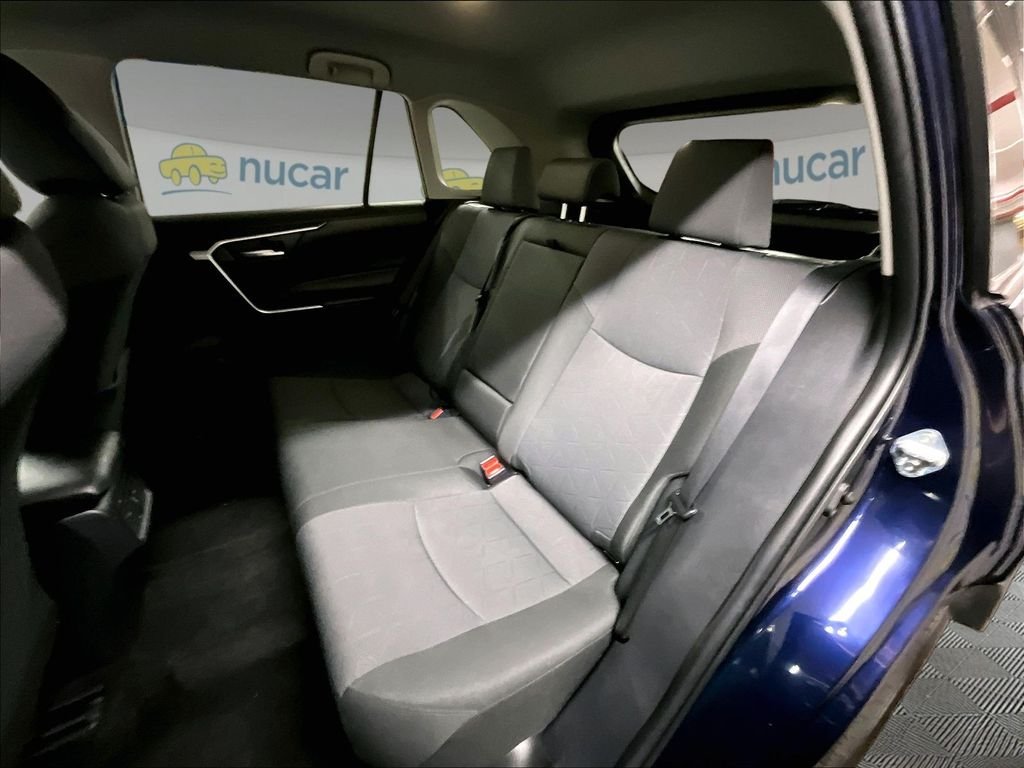 Used 2025  Toyota XLE image 15