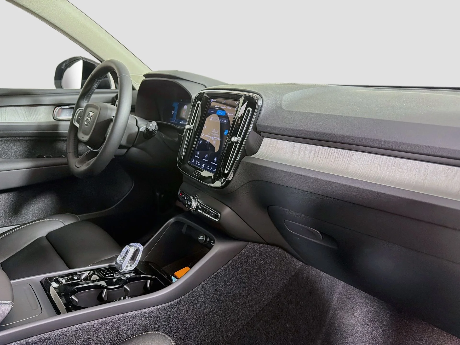 New 2026 Onyx Black Volvo Plus image 24
