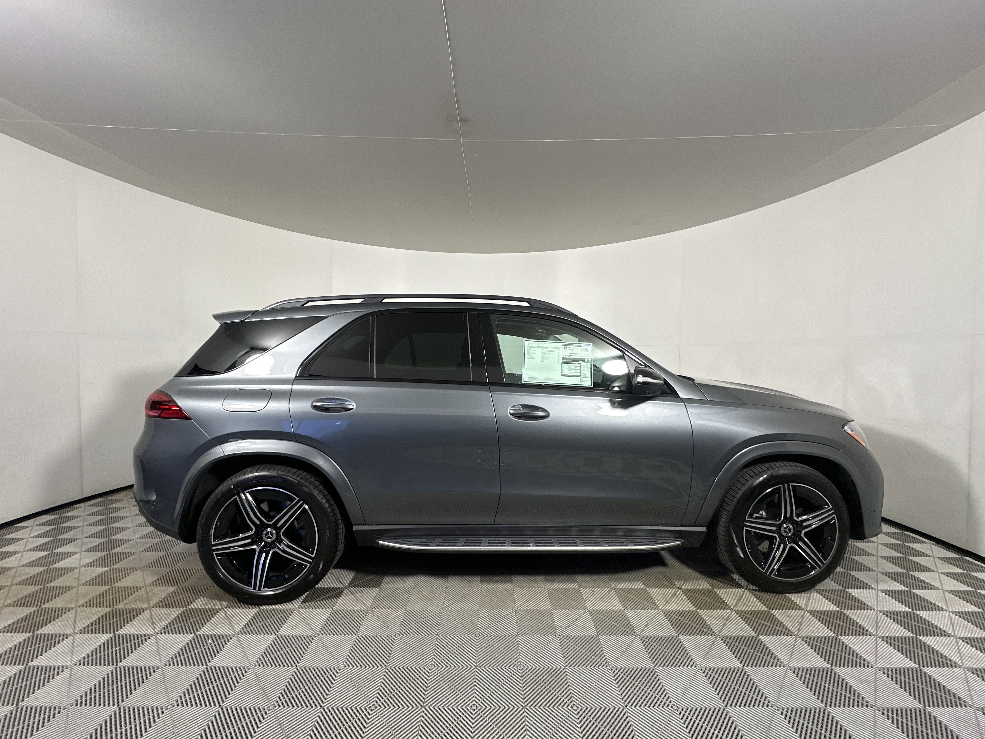 New 2026 Selenite Grey Metallic Mercedes-Benz GLE 450 image 8