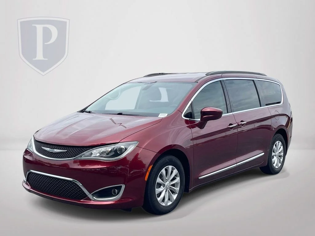 Certified Used 2017 Red Chrysler Touring L image 4