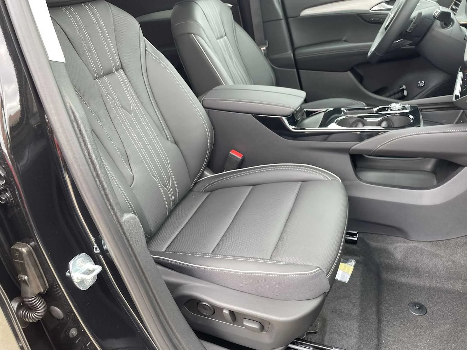 2026 Buick Envision Avenir - Photo 29