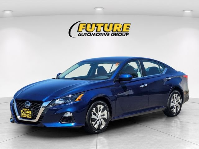 Used 2022 Blue Nissan 2.5 S image 8