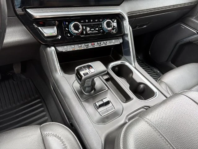 Used 2023  GMC Denali image 25