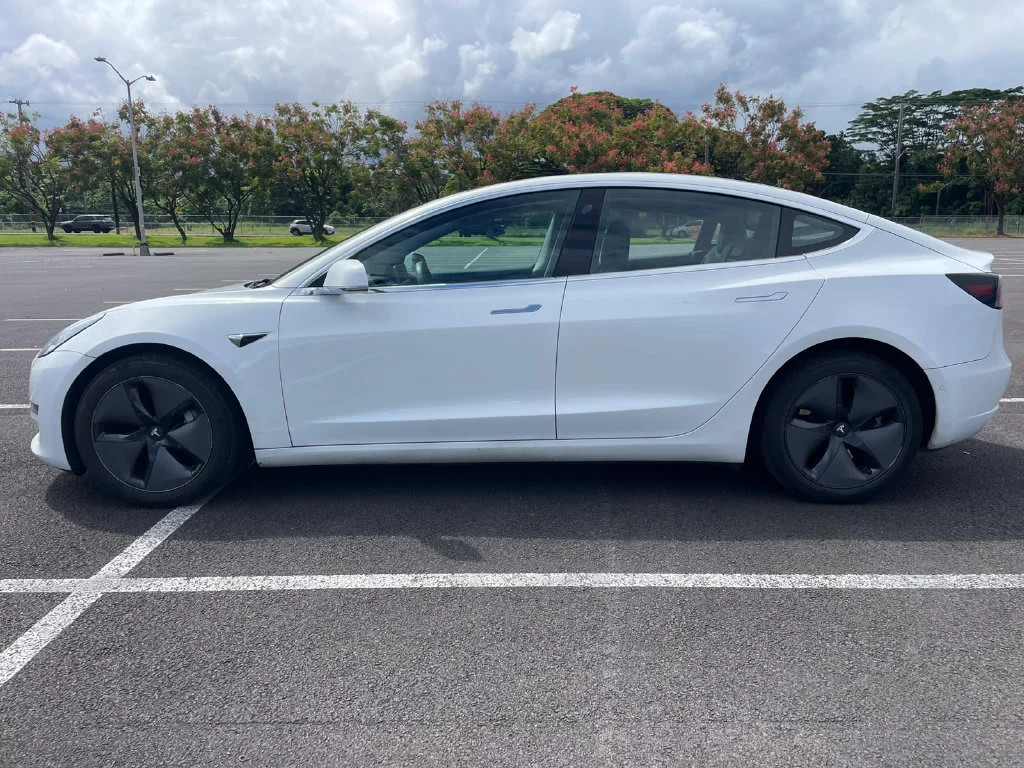 Used 2018 White Tesla Long Range image 8