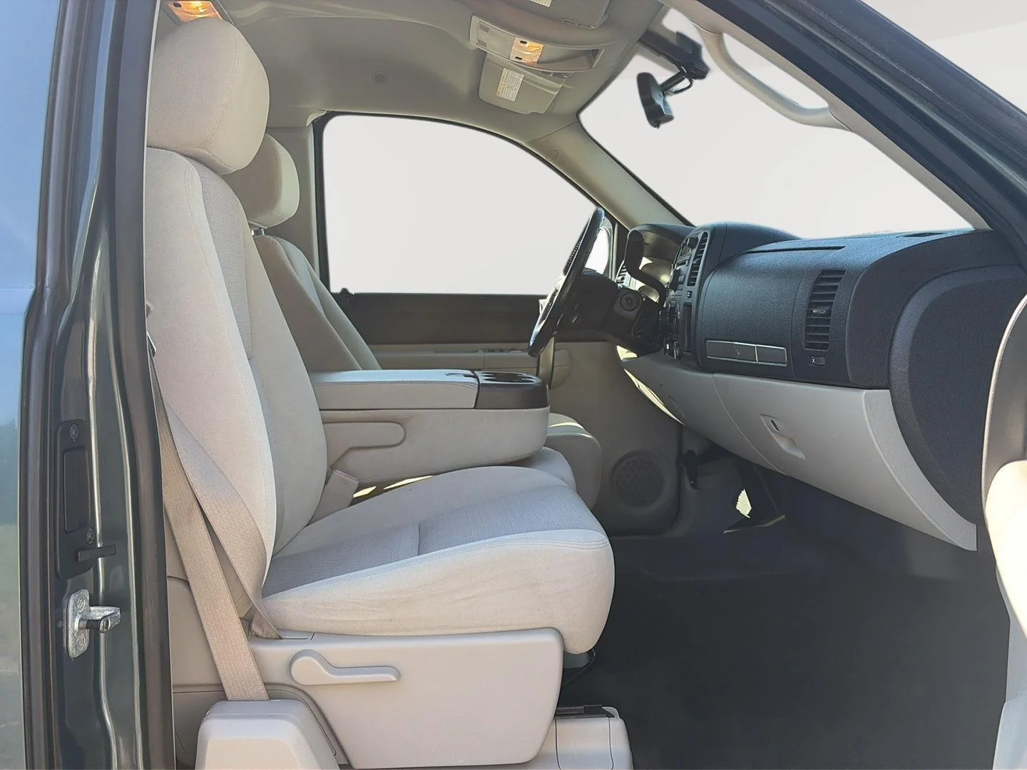 Used 2009 Blue Granite Metallic Chevrolet LT image 16