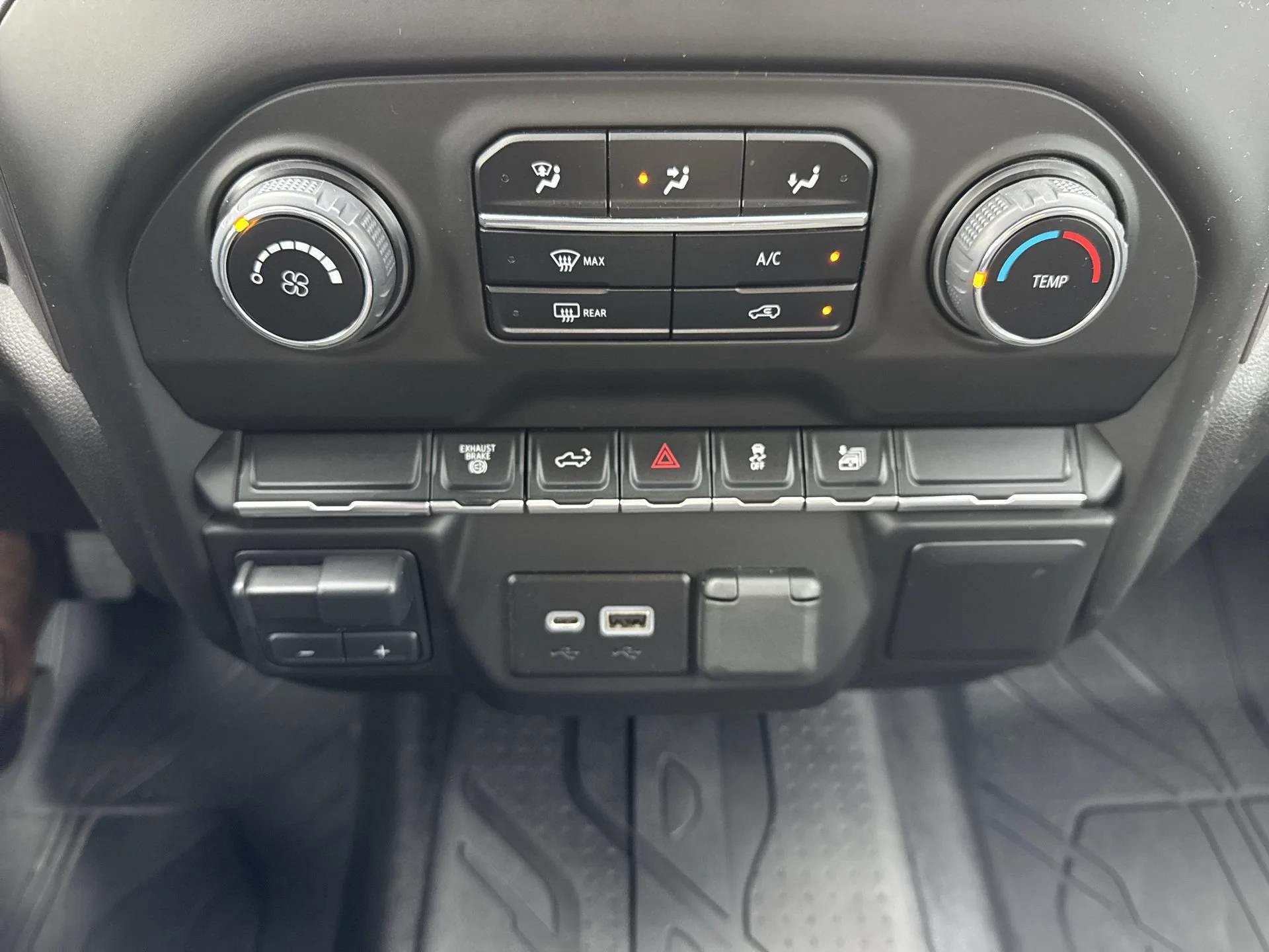2023 Chevrolet Silverado 2500HD Custom - Photo 18