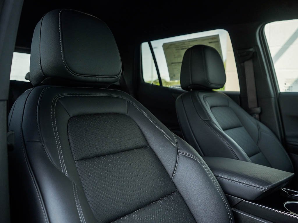 2026 Chevrolet Equinox LT - Photo 11