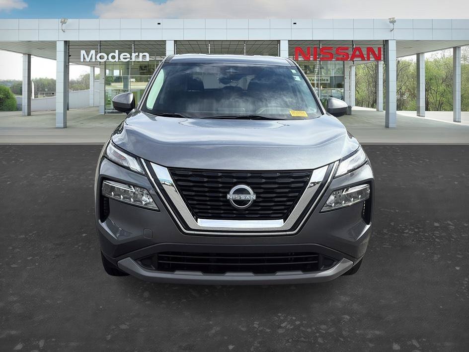 Used 2023 Gun Metallic Nissan SV image 27