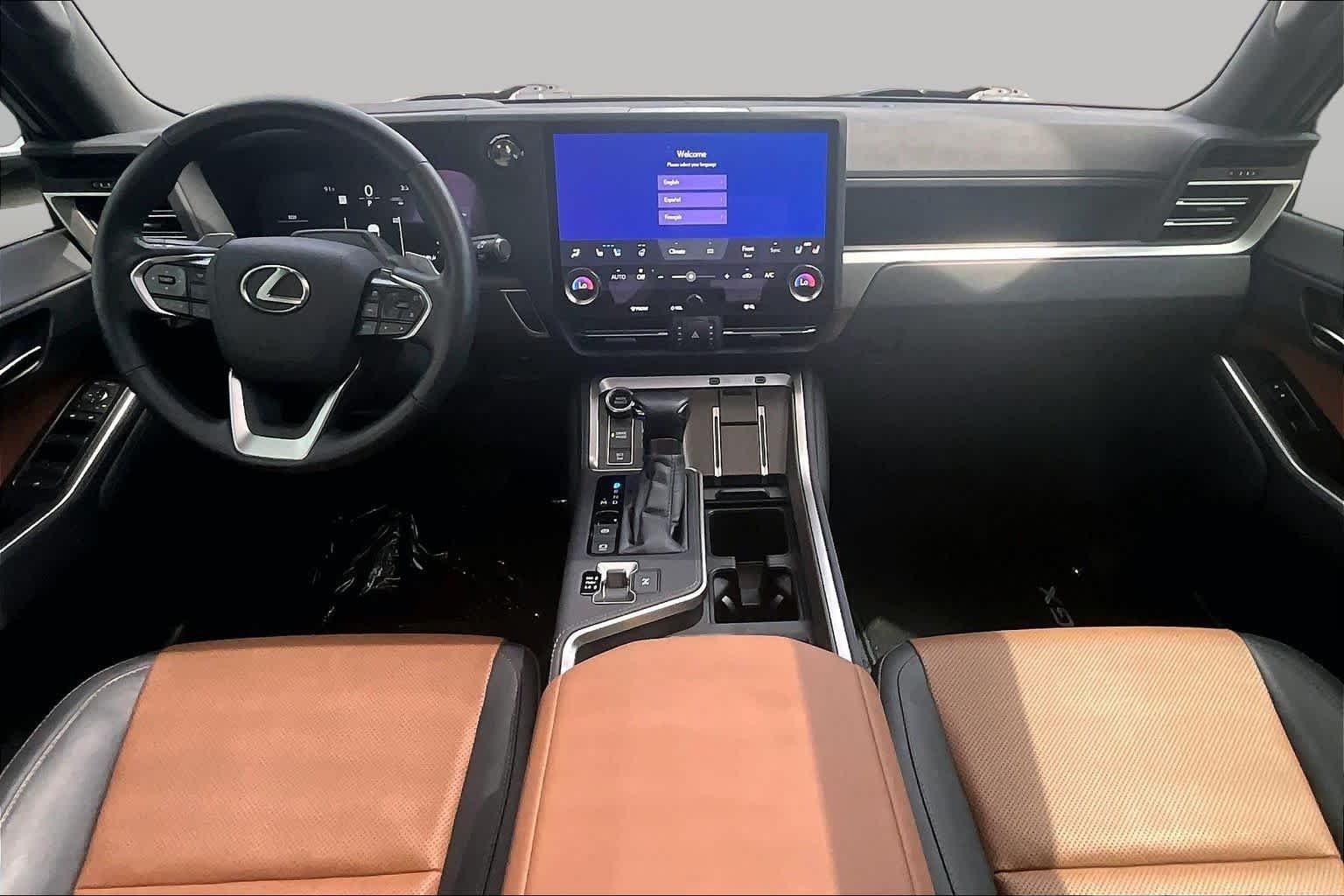 Used 2025 Eminent White Pearl Lexus Premium image 15
