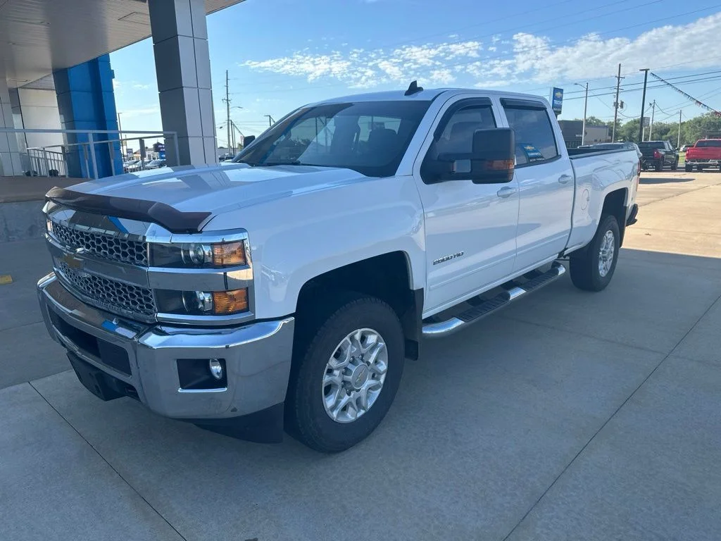 Used 2019 White Chevrolet LT image 27