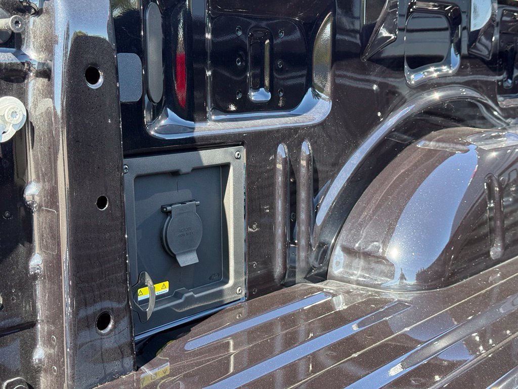 New 2026 Agate Black Metallic Ford XLT image 16