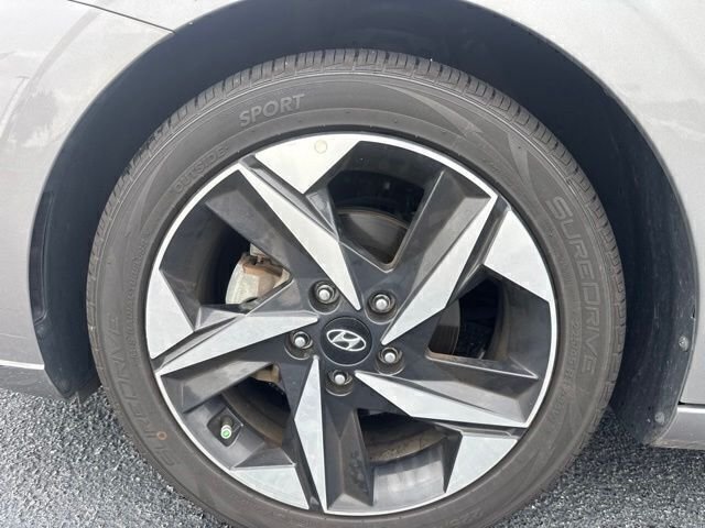 Used 2022  Hyundai Limited image 12