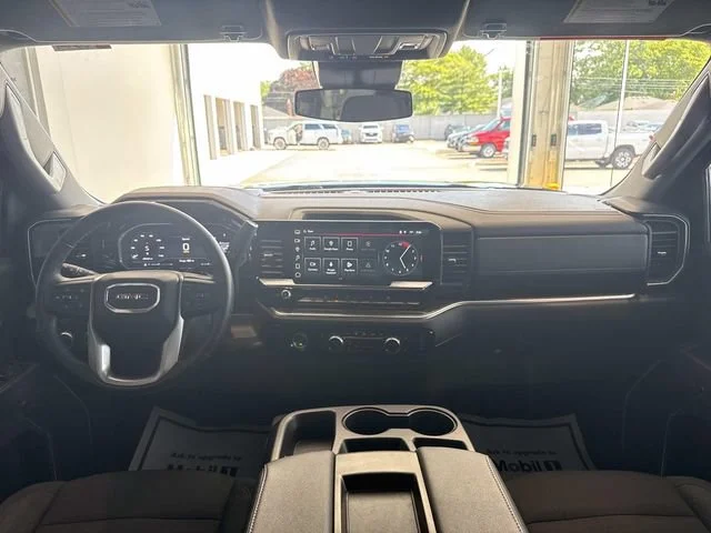 Used 2024 Onyx Black GMC Elevation image 34