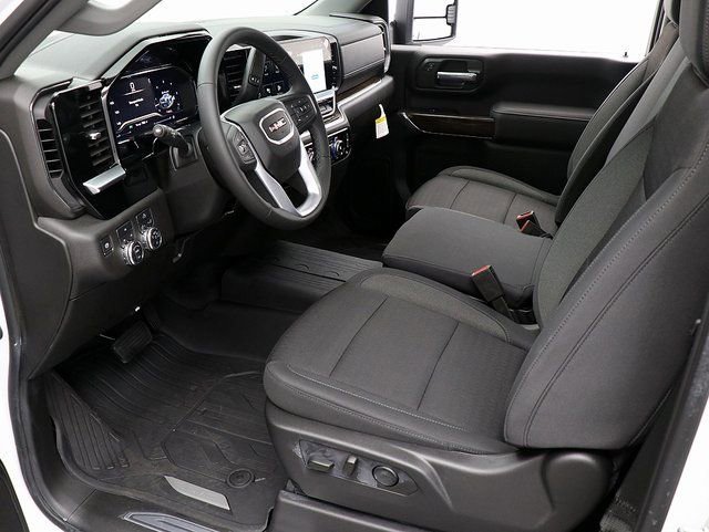 2025 GMC Sierra 2500HD SLE - Photo 13