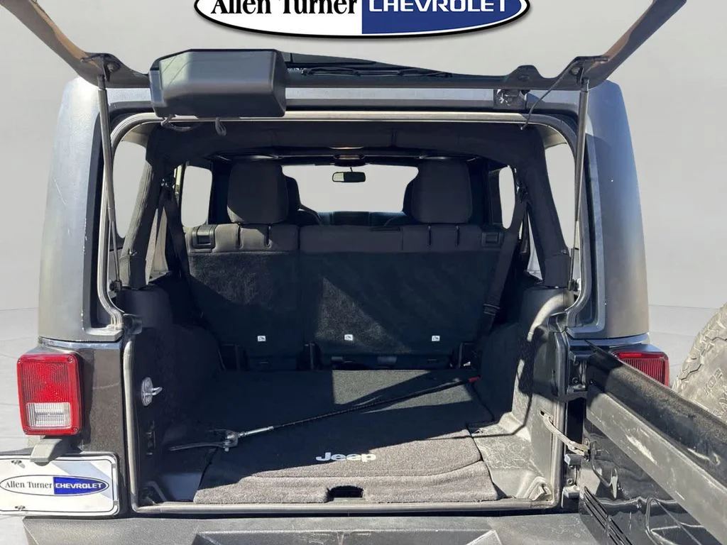 Used 2017 Black Jeep Unlimited Sport image 8
