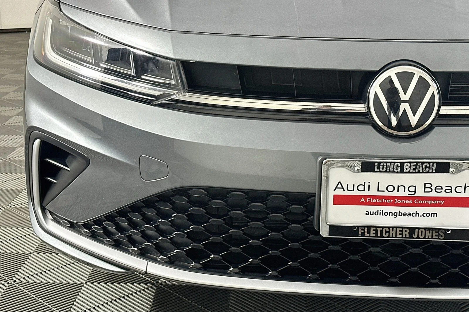 Used 2025 Platinum Gray Metallic Volkswagen S image 16