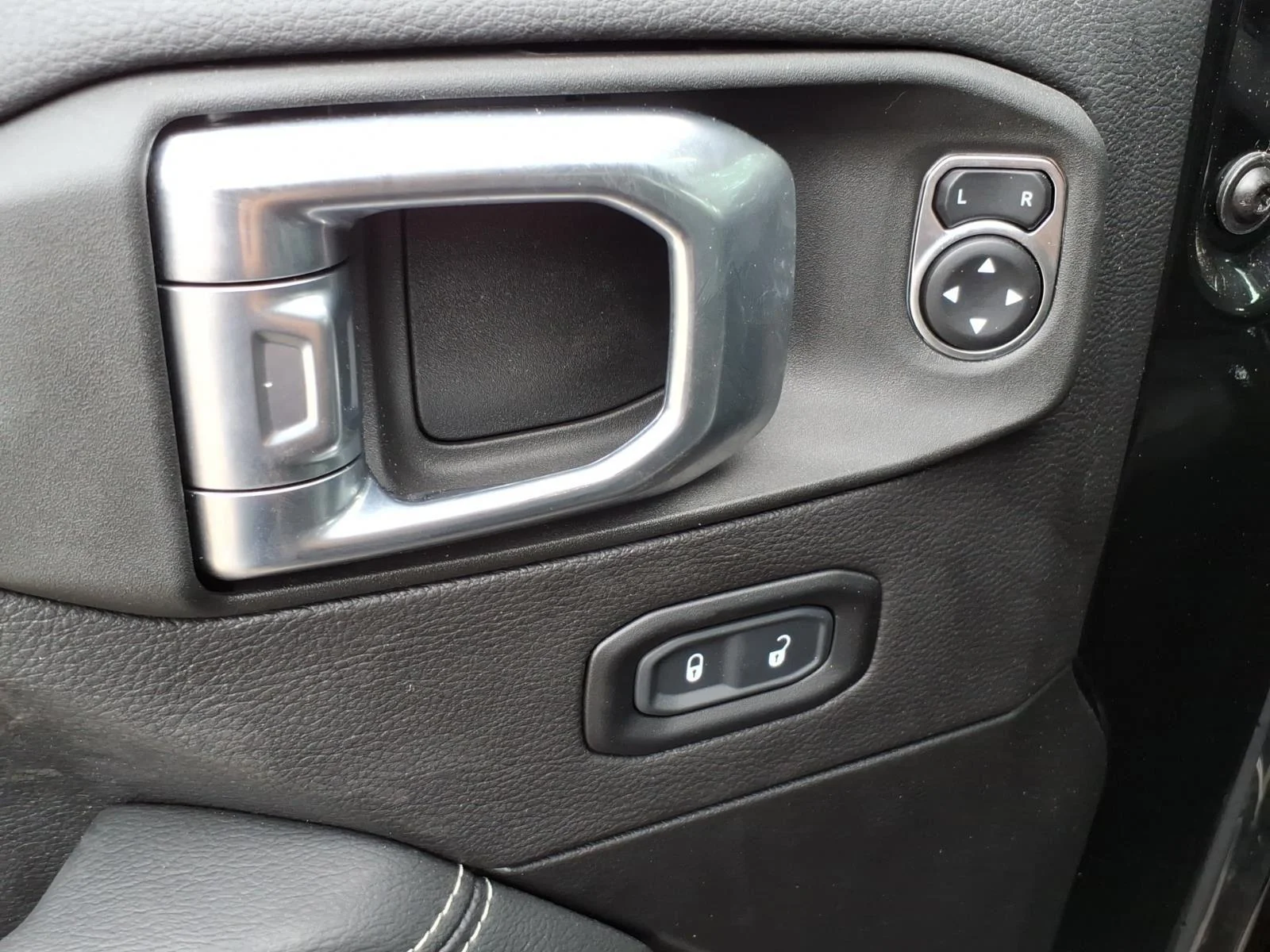 Used 2023 Black Clearcoat Jeep Sahara image 15