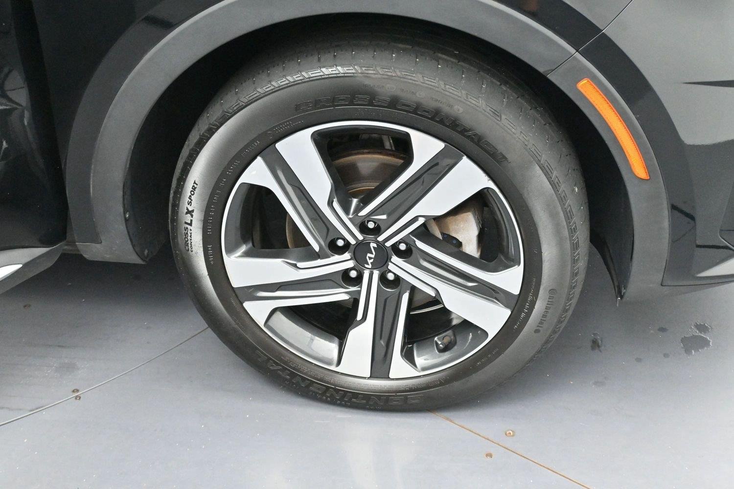 Used 2023 Black Kia SX Prestige image 40