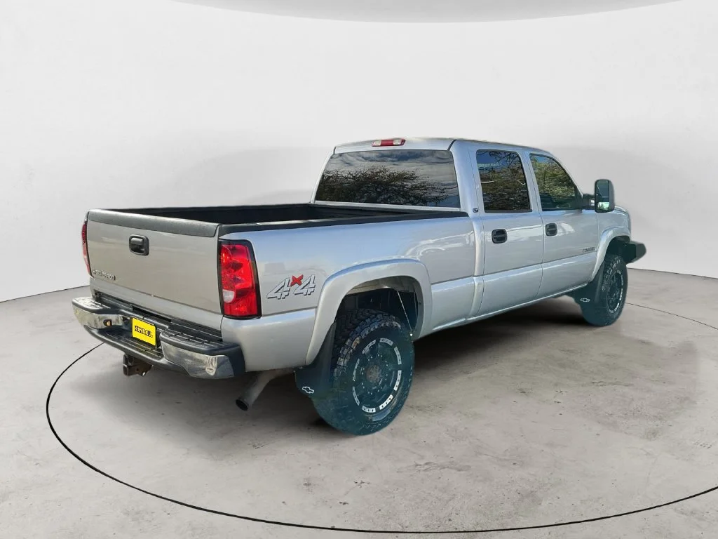 Used 2007 Silver Birch Metallic Chevrolet LT1 image 8