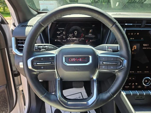 Used 2025 White GMC Elevation image 30