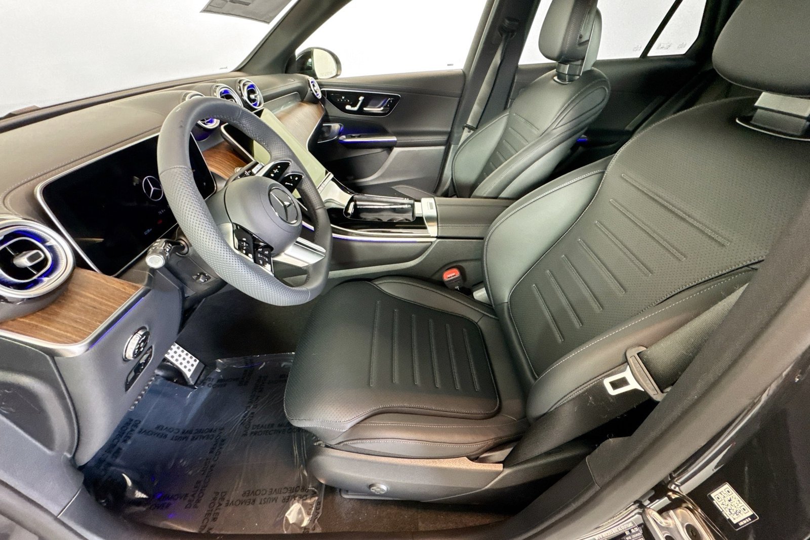 New 2026 Graphite Grey Metallic Mercedes-Benz GLC 300 image 18