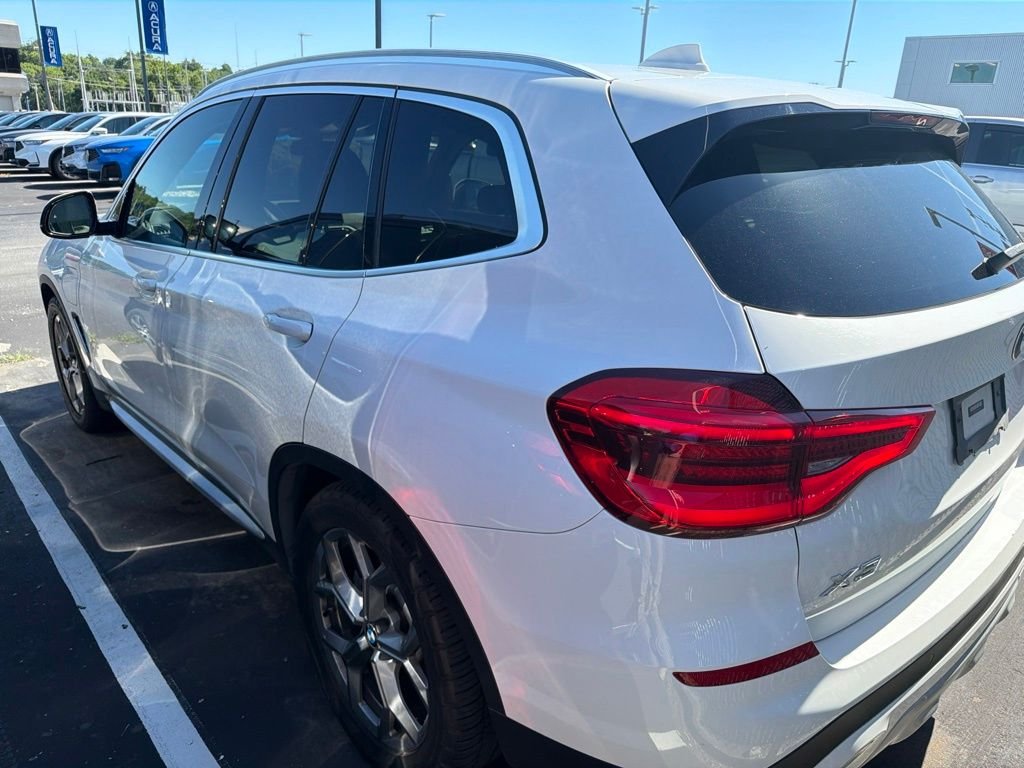 Used 2021 White BMW xDrive30e image 7