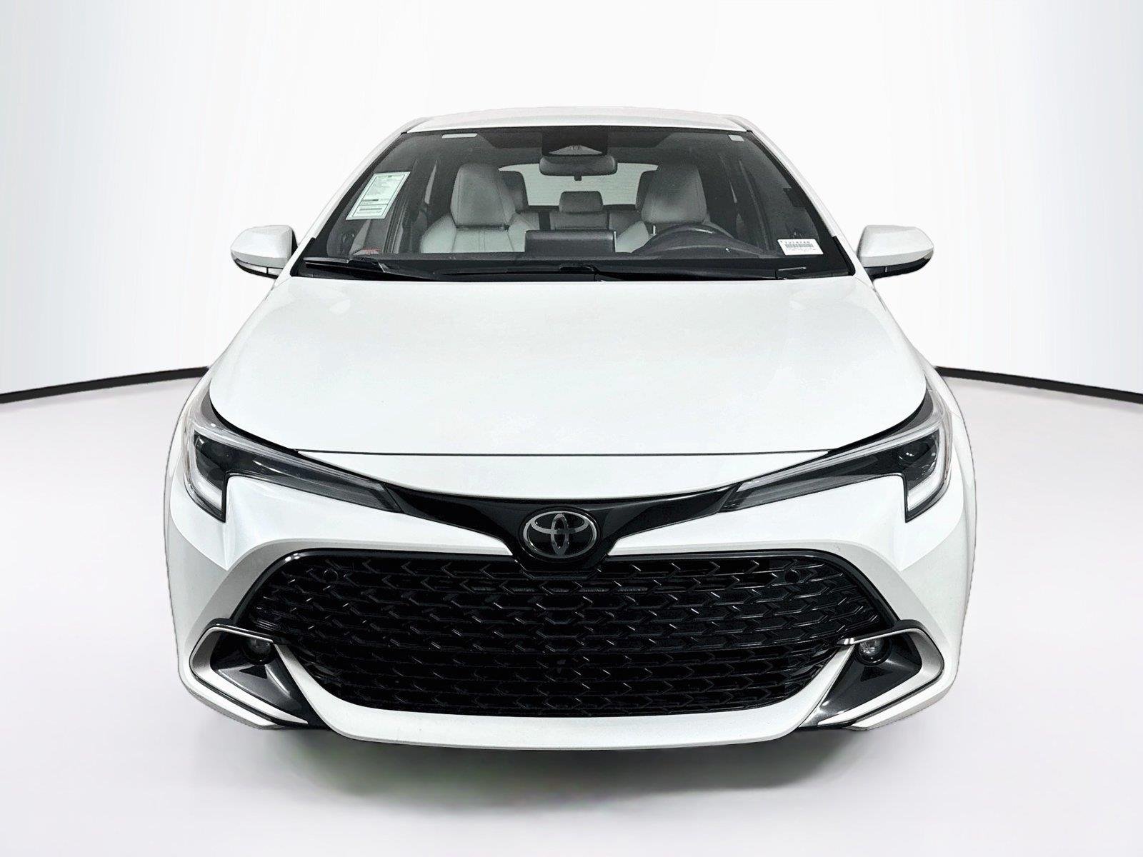 Used 2024 Wind Chill Pearl Toyota XSE image 9