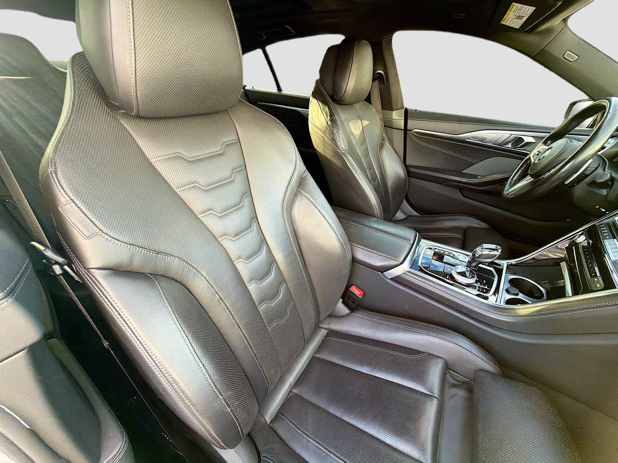 Used 2022 Black Sapphire Metallic BMW M850i image 15