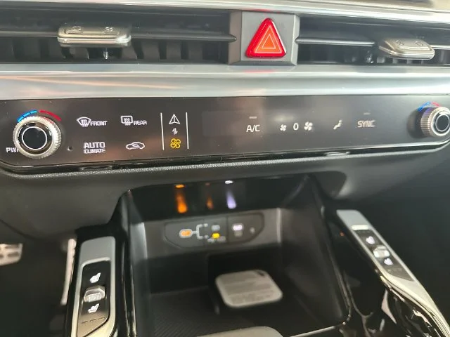 New 2026 Glacial White Pearl Kia X-Line SX Prestige AWD image 26