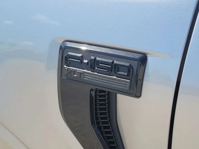 New 2026 Silver Metallic Ford XLT image 9