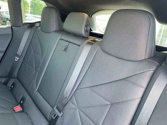 Certified Used 2024 Red BMW xDrive50 image 16