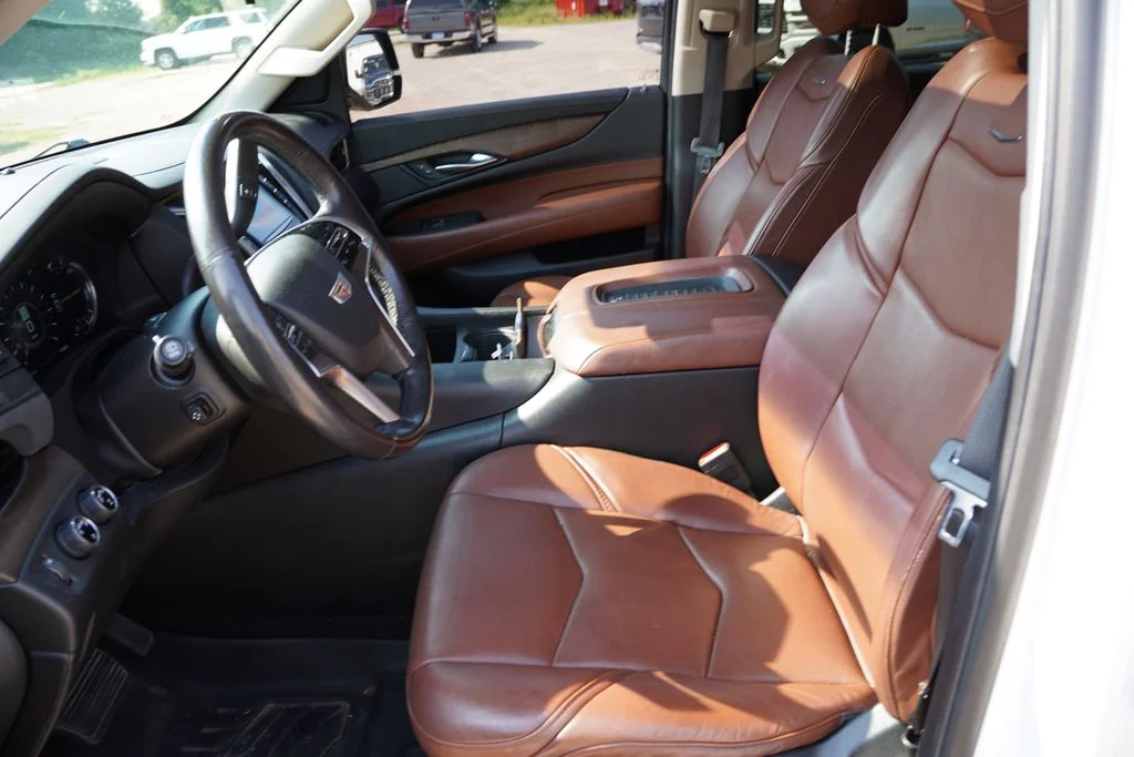 Used 2018 White Cadillac Premium image 6