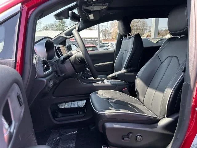 2026 Chrysler Pacifica Limited - Photo 35