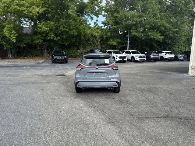 Used 2024 Gray Nissan SR image 6