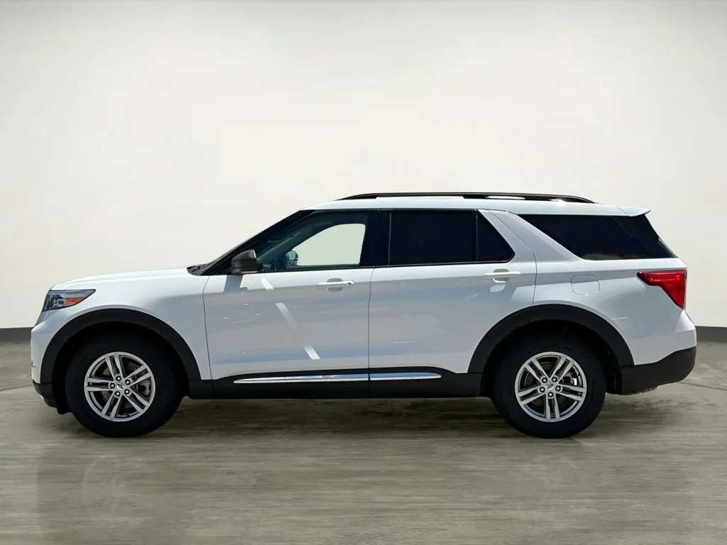 Used 2023 White Ford XLT image 3