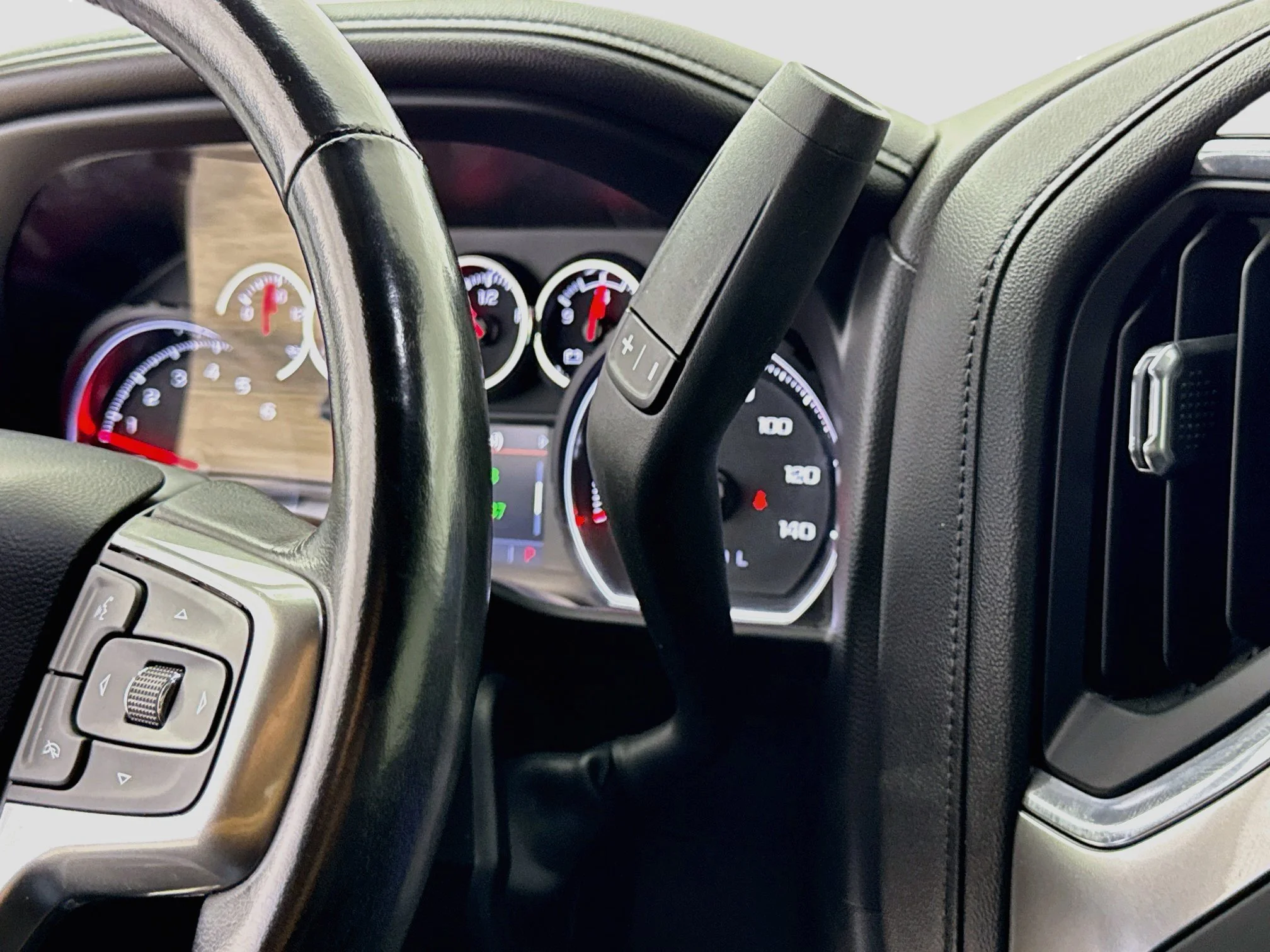 Used 2020 SUMMIT WHITE Chevrolet LTZ image 18