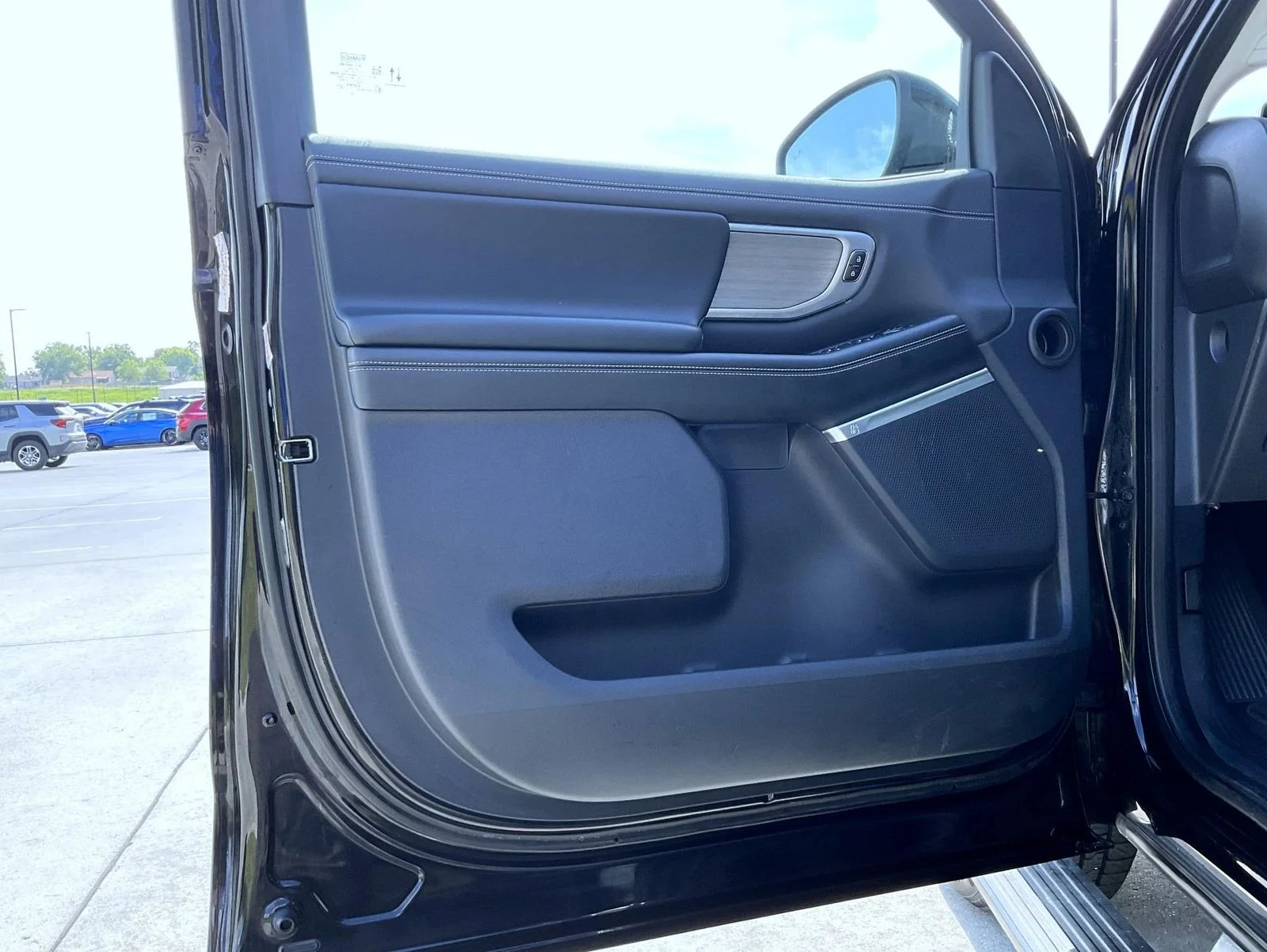 Used 2025 Black Ford Platinum image 9