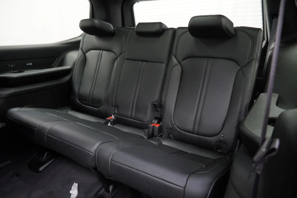 New 2026 High Gloss Black Exterior Paint Jeep Limited Altitude image 17