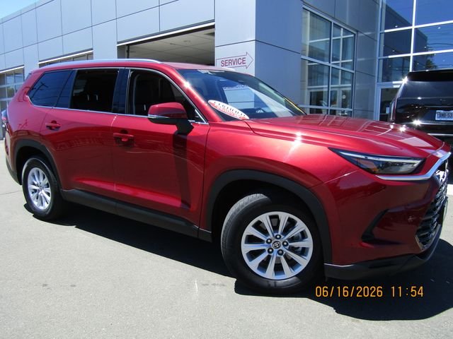 Used 2024 Pearl Toyota XLE image 1