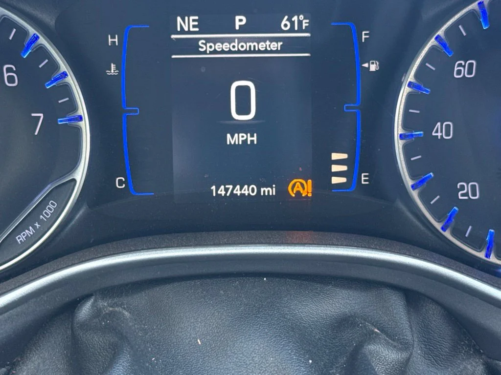 Used 2020 Silver Chrysler Touring L image 8