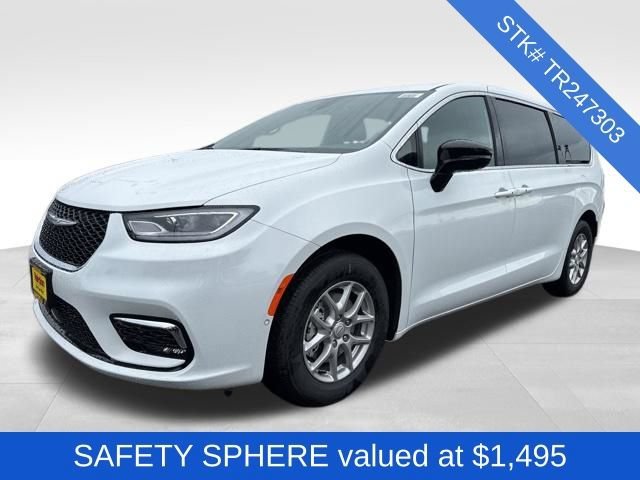 New 2026 Bright White Clear-Coat Exterior Paint Chrysler Select image 3