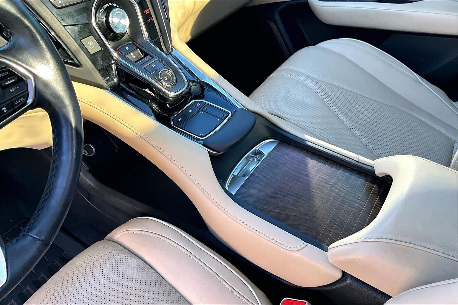 Used 2021 Platinum White Pearl Acura w/Advance Package image 17