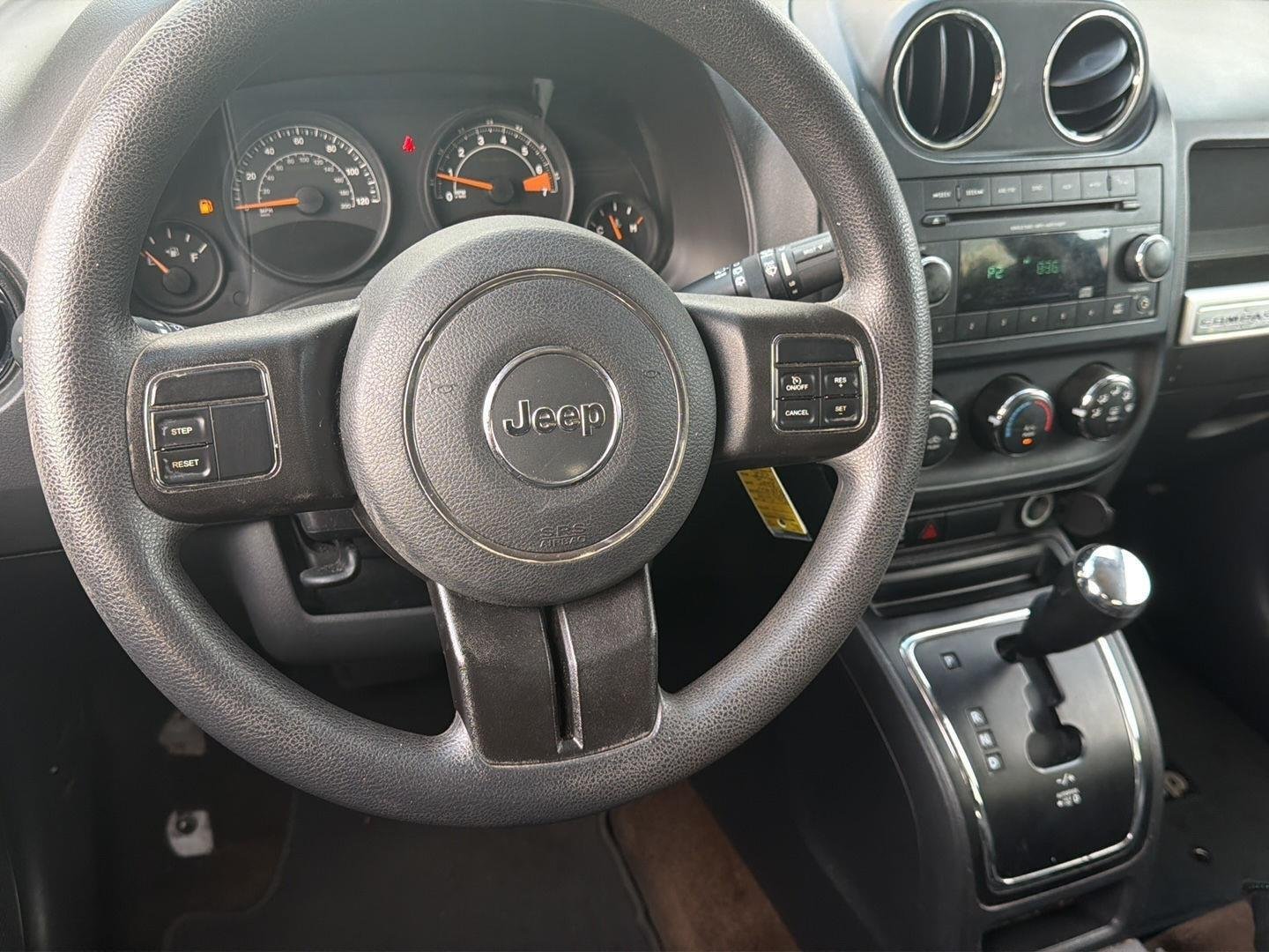 Used 2015 Bright White Clearcoat Jeep Sport image 12