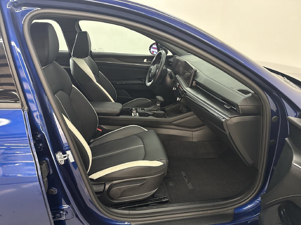 Used 2025 Blue Kia GT-Line image 16