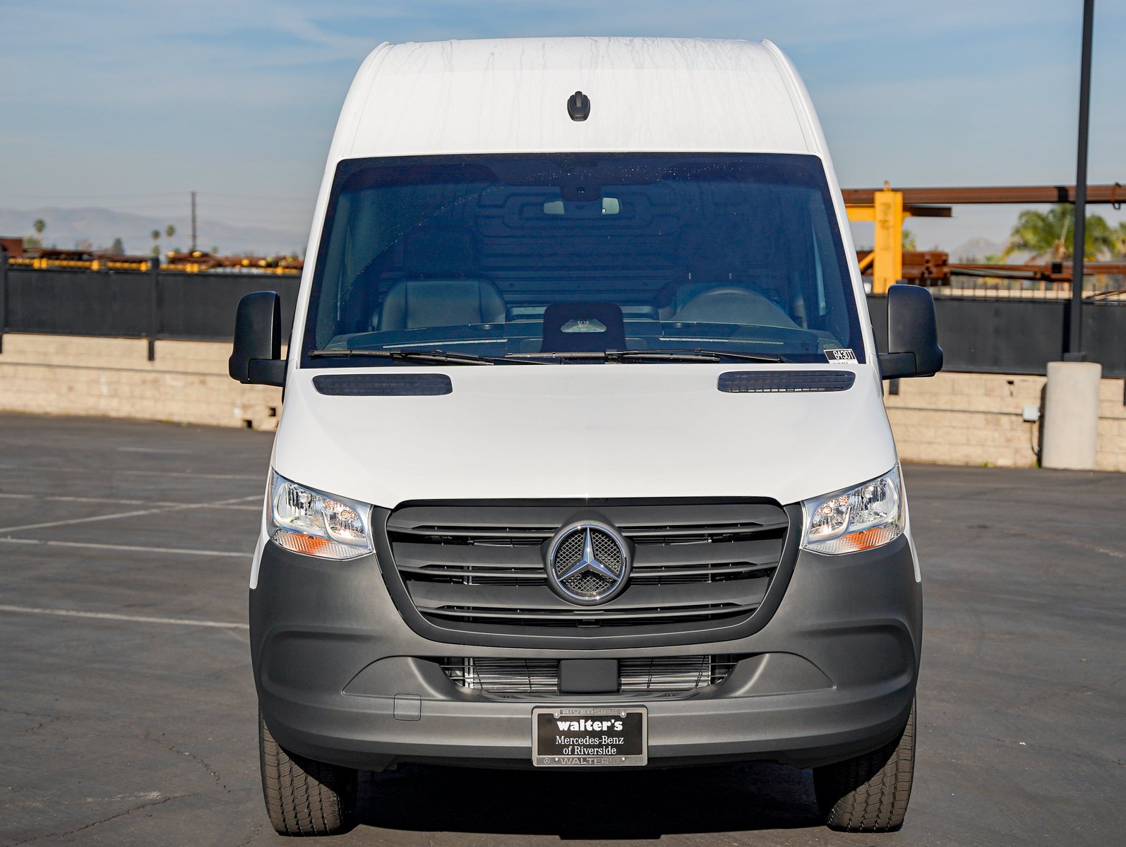 New 2026 Arctic+White Mercedes-Benz 2500 High Roof I4 Diesel HO 170 RWD image 2