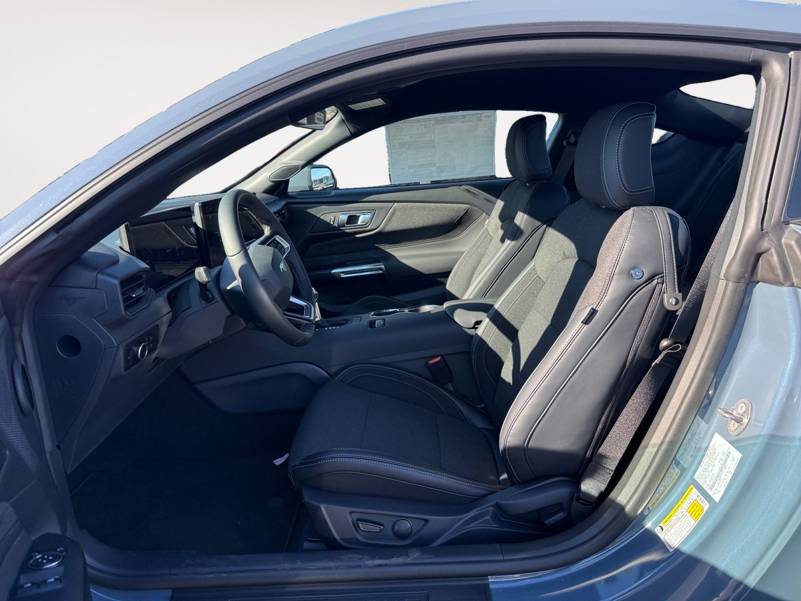 2025 Ford Mustang EcoBoost Fastback - Photo 10