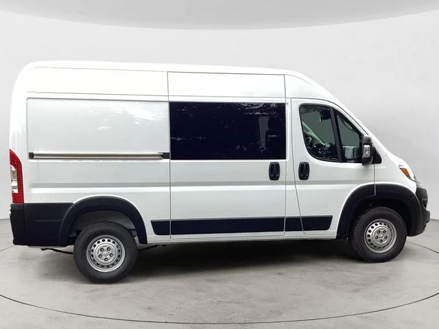 New 2026 Bright White Clearcoat Ram PROMASTER 1500 TRADESMAN CARGO VAN HIGH ROOF 136